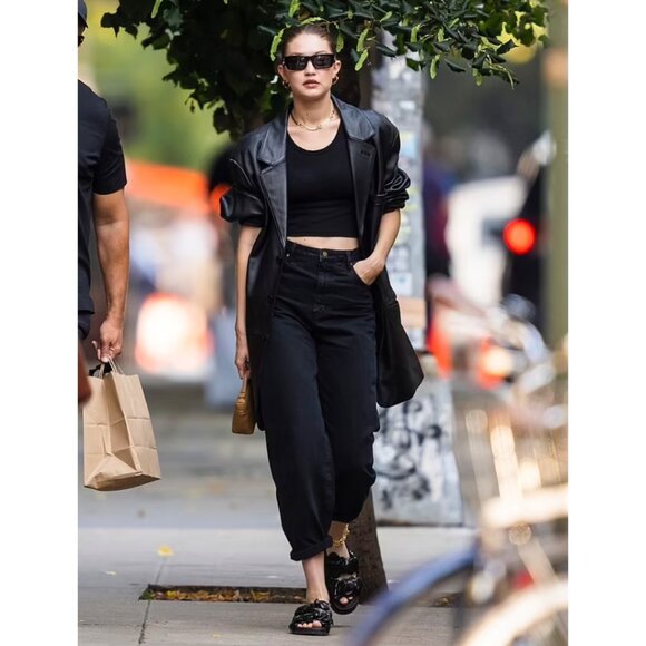 Rolla's Black Boyfriend Jeans - Picture 1 of 12